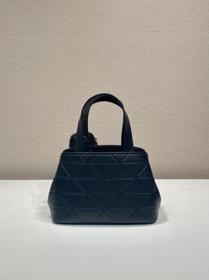 Pra*a tote bags